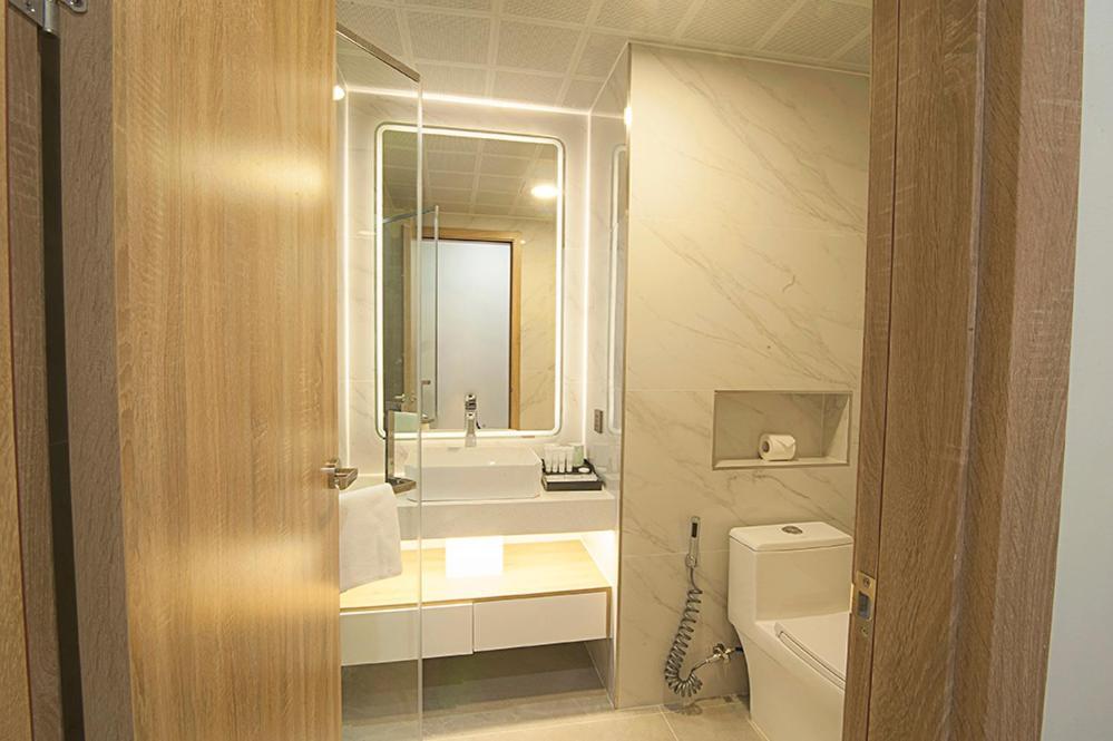 Elite Homestay Ha Long Exteriör bild